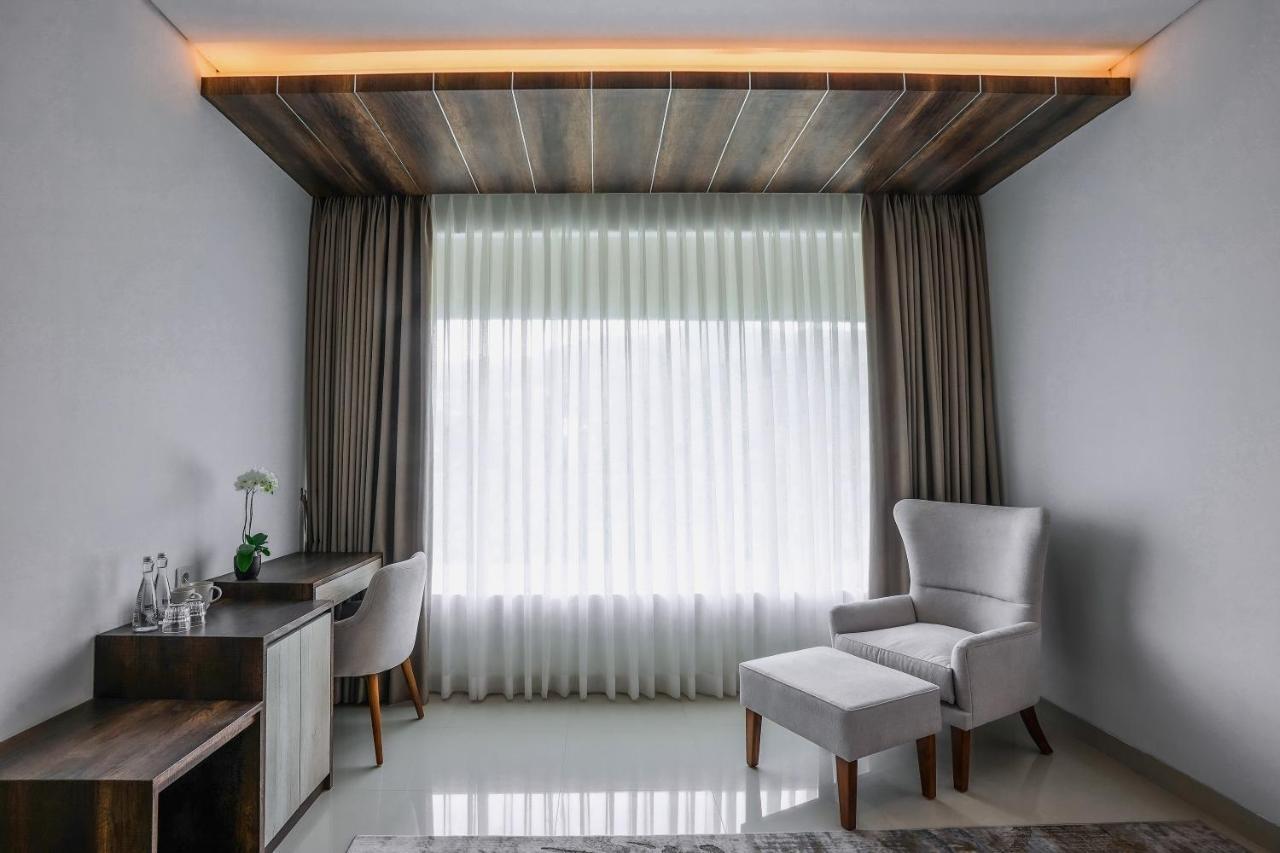 Forest Hills Hotel Soreang ภายนอก รูปภาพ